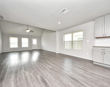 4231 Tulip Oak Drive - Photo Thumbnail 10