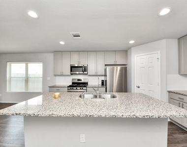 4231 Tulip Oak Drive - Photo Thumbnail 8