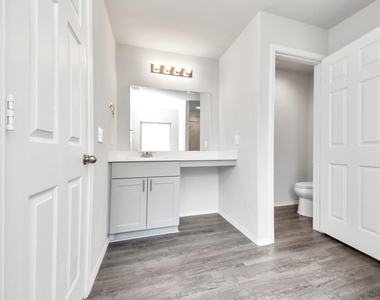 4231 Tulip Oak Drive - Photo Thumbnail 22