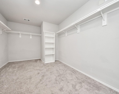 4231 Tulip Oak Drive - Photo Thumbnail 23