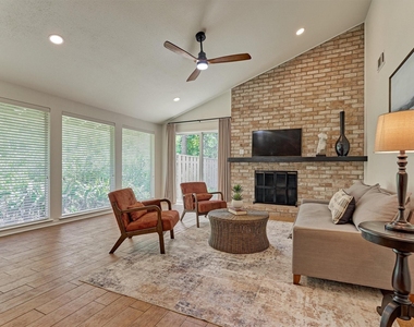 2351 W Settlers Way - Photo Thumbnail 9