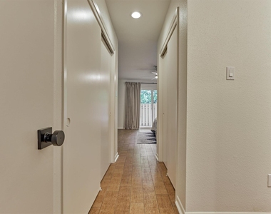 2351 W Settlers Way - Photo Thumbnail 24