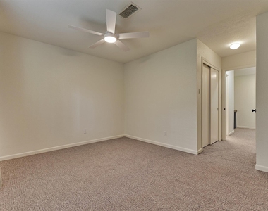 2351 W Settlers Way - Photo Thumbnail 32