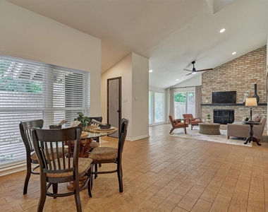 2351 W Settlers Way - Photo Thumbnail 11