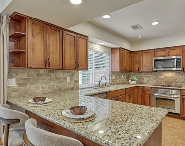 2351 W Settlers Way - Photo Thumbnail 17