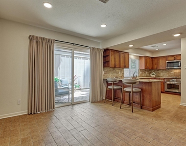 2351 W Settlers Way - Photo Thumbnail 18