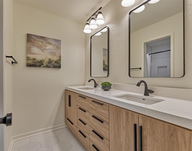 2351 W Settlers Way - Photo Thumbnail 33