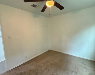 10205 Sierra Drive - Photo Thumbnail 3