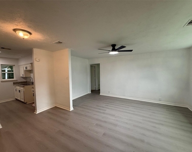 10205 Sierra Drive - Photo Thumbnail 1