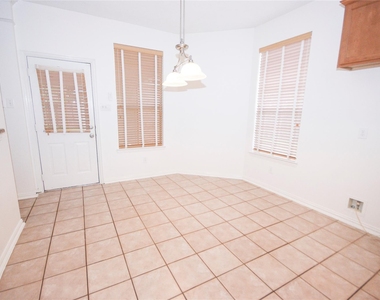 310 Watercrest Harbor Lane - Photo Thumbnail 7