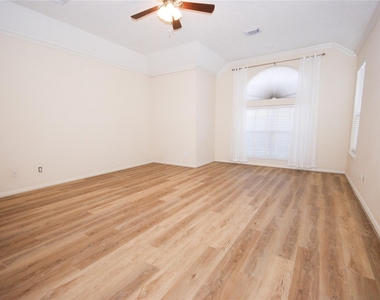 310 Watercrest Harbor Lane - Photo Thumbnail 12