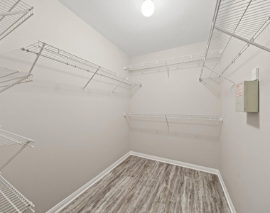 4035 E Teal Estates Circle - Photo Thumbnail 15