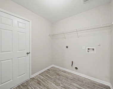 4035 E Teal Estates Circle - Photo Thumbnail 10