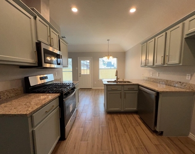 3634 Du Bois Street - Photo Thumbnail 17
