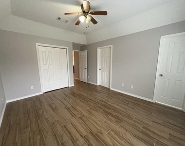 3634 Du Bois Street - Photo Thumbnail 10