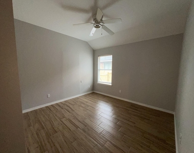 3634 Du Bois Street - Photo Thumbnail 12