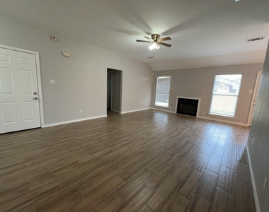 3634 Du Bois Street - Photo Thumbnail 3