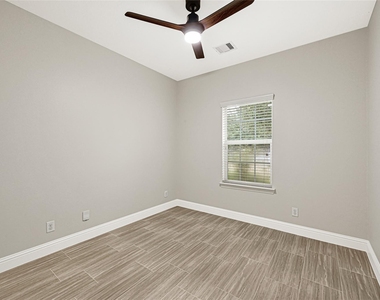 11015 Harston Drive - Photo Thumbnail 4