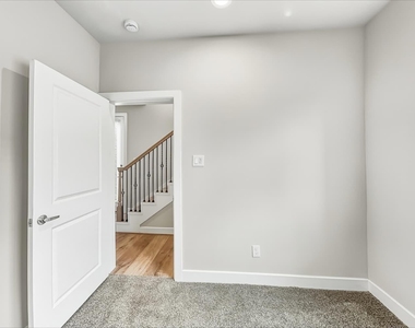 10534 Executive Lake Drive - Photo Thumbnail 10