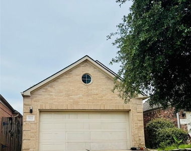 13222 Babbitt Street - Photo Thumbnail 2