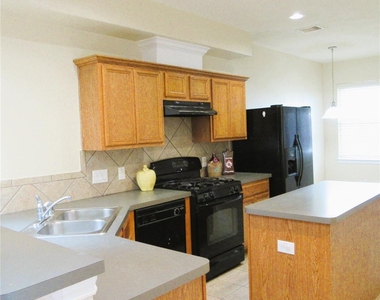 13222 Babbitt Street - Photo Thumbnail 7