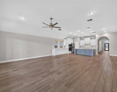 4333 Arbor Crest Lane - Photo Thumbnail 7