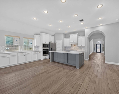 4333 Arbor Crest Lane - Photo Thumbnail 12