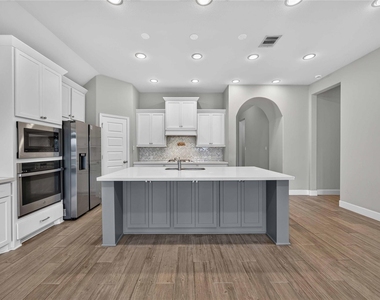 4333 Arbor Crest Lane - Photo Thumbnail 10