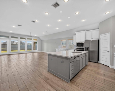 4333 Arbor Crest Lane - Photo Thumbnail 11