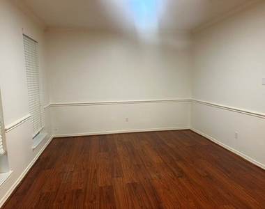 1030 Forestburg Drive - Photo Thumbnail 6