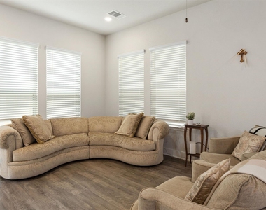 4416 Santorini Lane - Photo Thumbnail 5