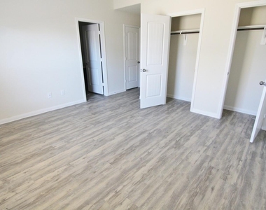 4335 Almeda Meadows Drive - Photo Thumbnail 7