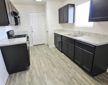 4335 Almeda Meadows Drive - Photo Thumbnail 2