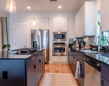 4104 Spencer Street - Photo Thumbnail 11