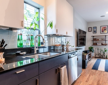 4104 Spencer Street - Photo Thumbnail 10