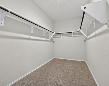 2330 Georgina Falls Drive - Photo Thumbnail 20