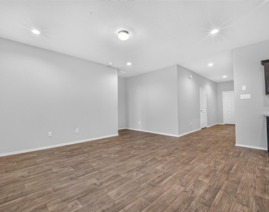 2330 Georgina Falls Drive - Photo Thumbnail 6
