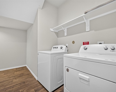 2330 Georgina Falls Drive - Photo Thumbnail 28