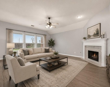 21610 Avalon Queen Drive - Photo Thumbnail 4