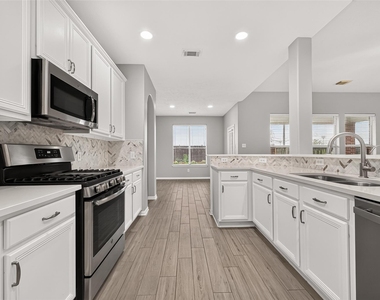 21610 Avalon Queen Drive - Photo Thumbnail 8