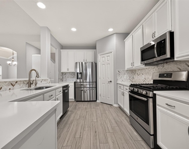 21610 Avalon Queen Drive - Photo Thumbnail 6