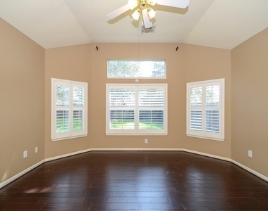 3706 Bailey Lane - Photo Thumbnail 14
