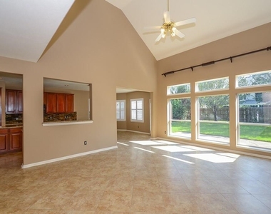 3706 Bailey Lane - Photo Thumbnail 10