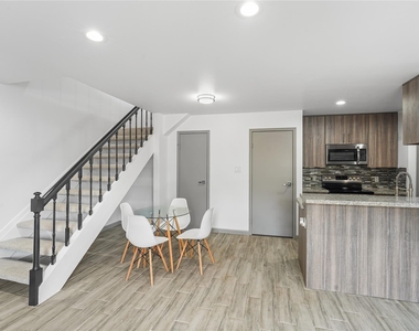 10615 Briar Forest Drive - Photo Thumbnail 6