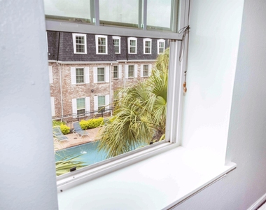 353 N Post Oak Lane - Photo Thumbnail 4