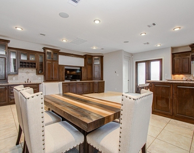 2920 Payson Street - Photo Thumbnail 13