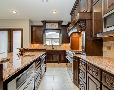2920 Payson Street - Photo Thumbnail 16