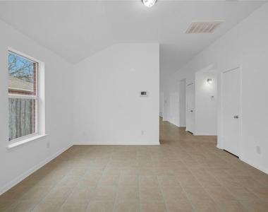 4522 Cannongate Drive - Photo Thumbnail 6