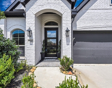 7211 Sylvan Birch Trail - Photo Thumbnail 6