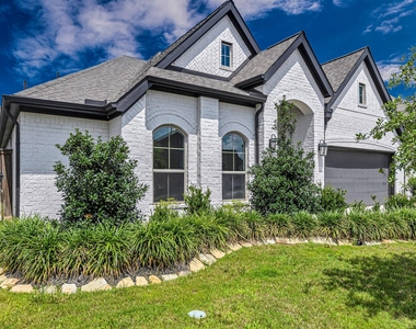 7211 Sylvan Birch Trail - Photo Thumbnail 4
